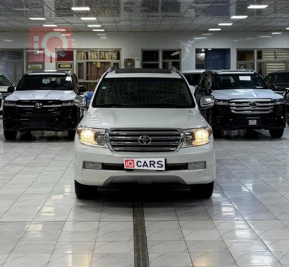 تويوتا لاندكروزر